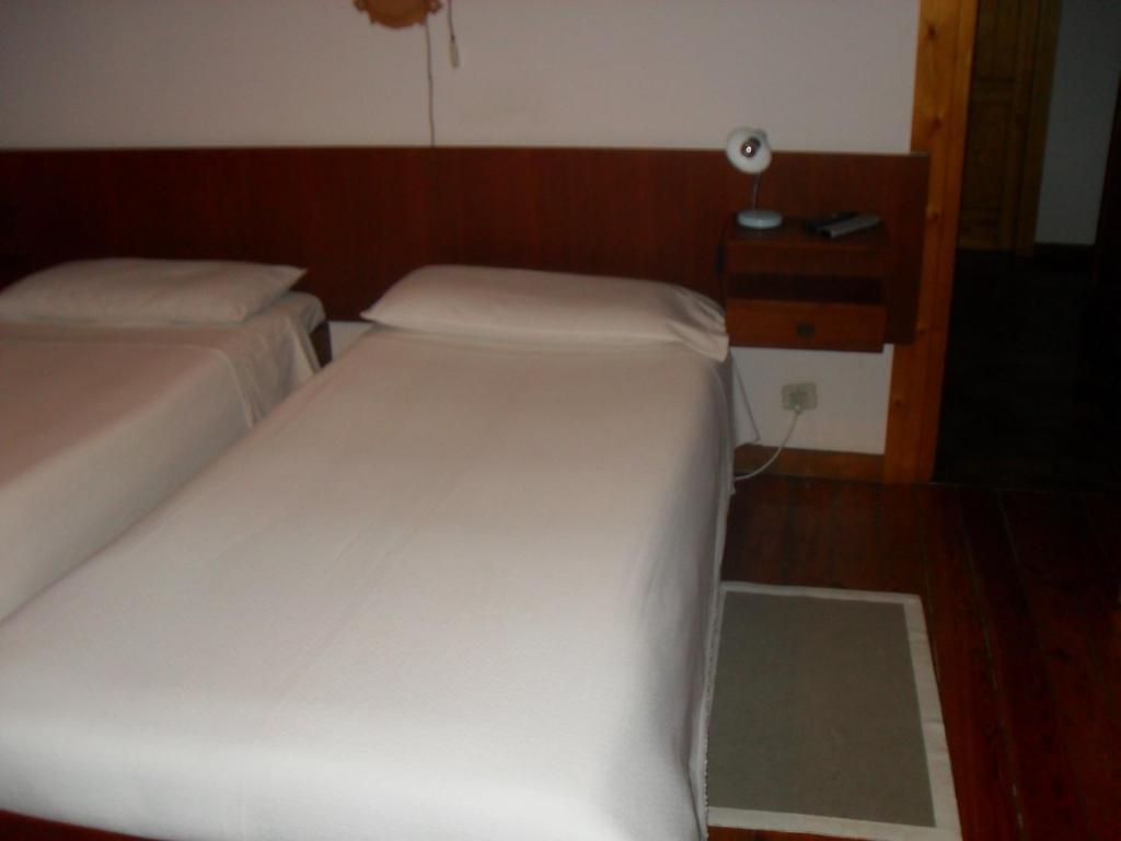 Albergo La Genzianella Bellagio Ruang foto